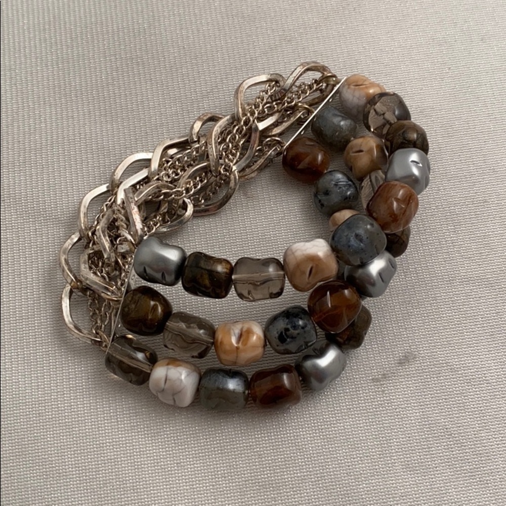 Multicolor stone and silver nickel stretch bracelet